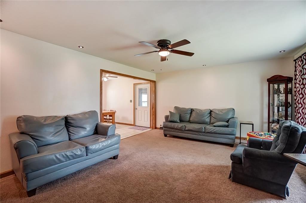6360 Prairie Road Springfield, OH 45502 - Photo 3 of 33