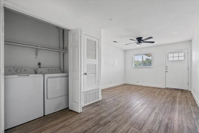 a view of utility room with washer and dryer