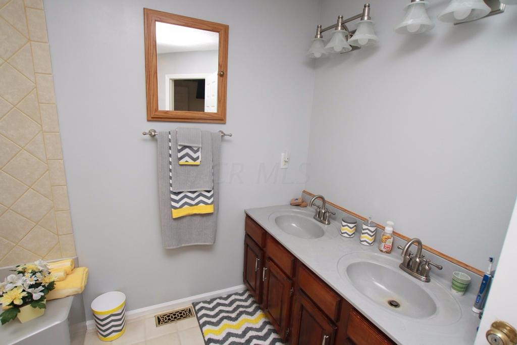 18555 Clarks Run Road Mount Sterling, OH 43143 - Photo 36 of 63