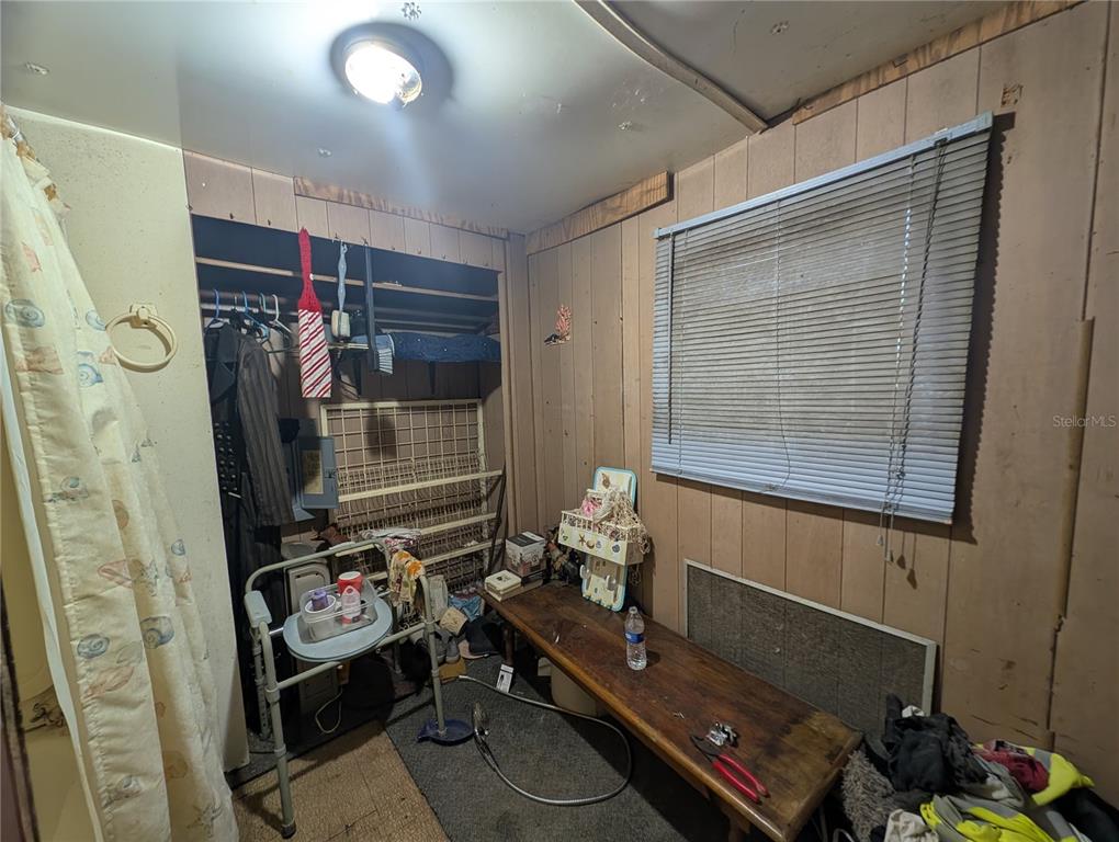 2516 Hebb Road Auburndale, FL 33823 - Photo 4 of 55 a room with furniture