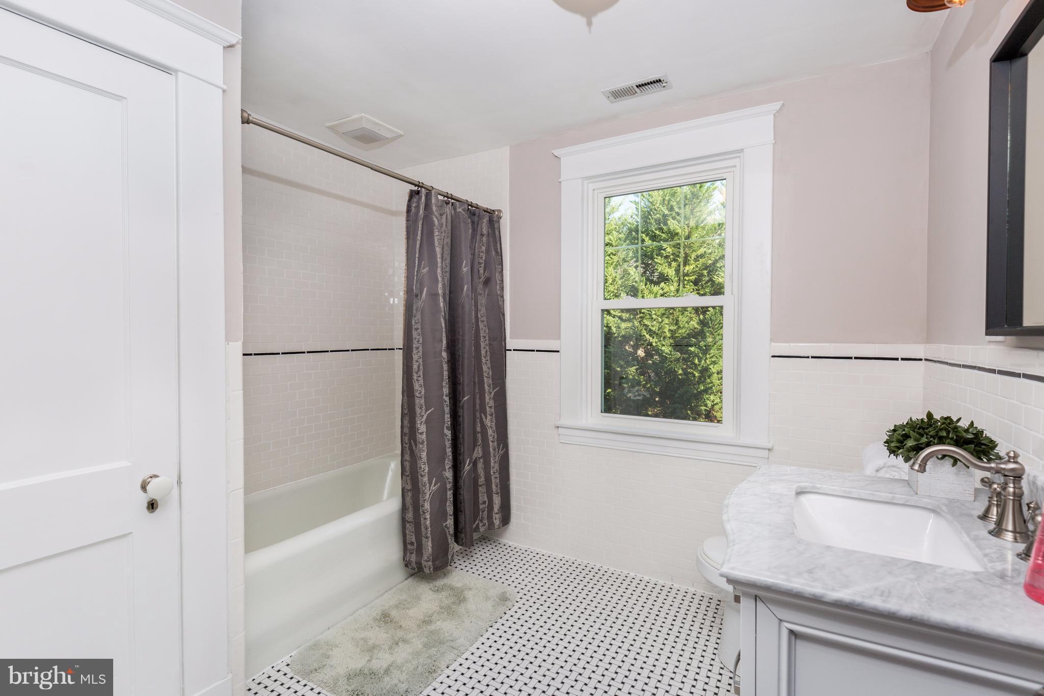 3610 Buckingham Road Baltimore, MD 21207 - Photo 21 of 30 Bath
