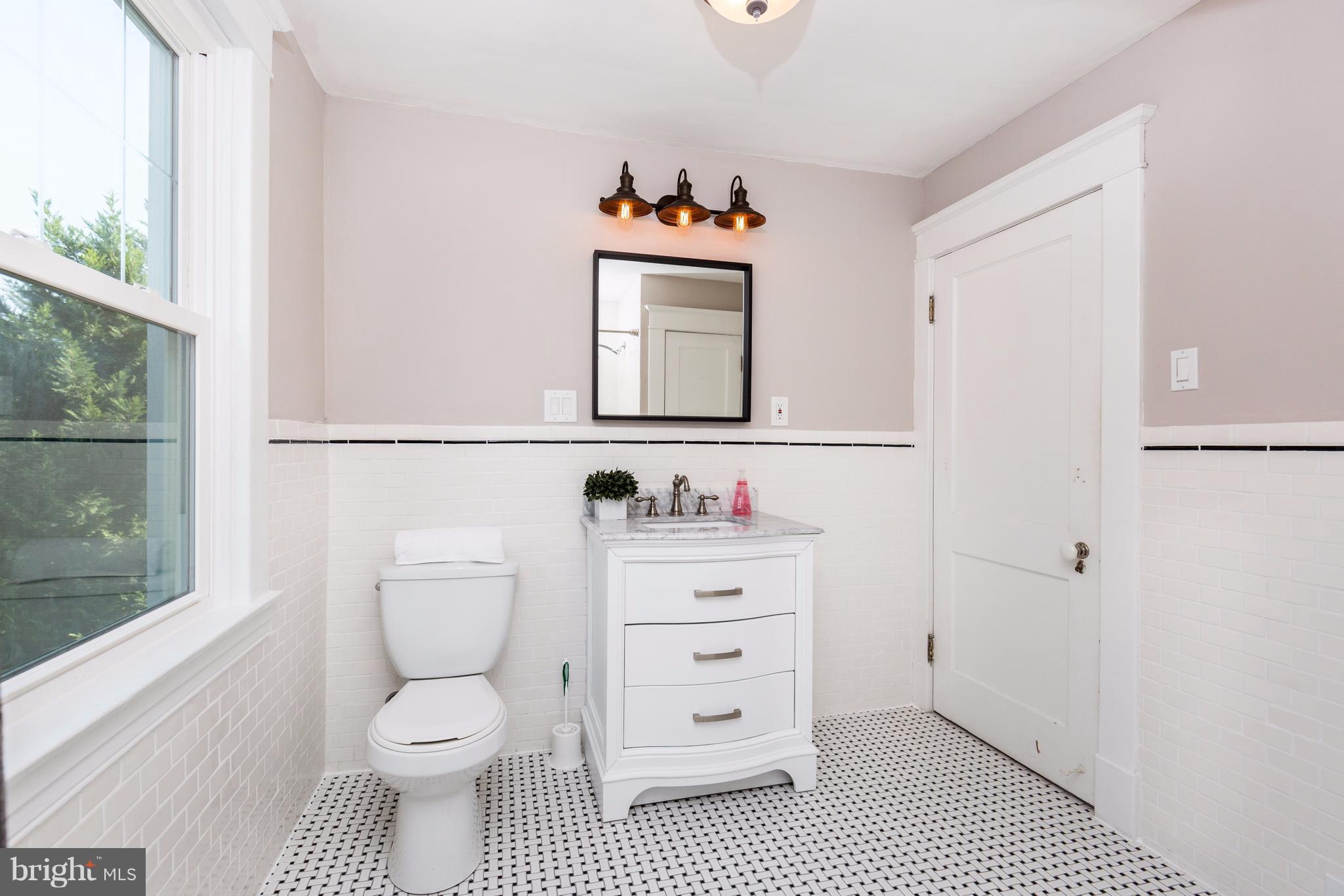 3610 Buckingham Road Baltimore, MD 21207 - Photo 22 of 30 Bath