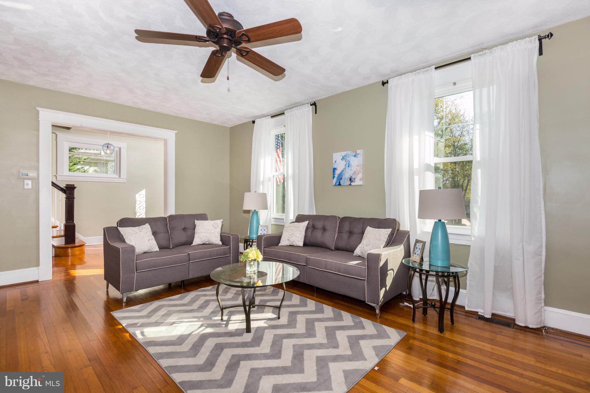 3610 Buckingham Road Baltimore, MD 21207 - Photo 5 of 30 Living Room