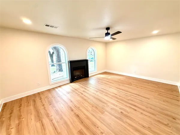 $2,400 | 2017 Haymeadow, Carrollton, TX 75007