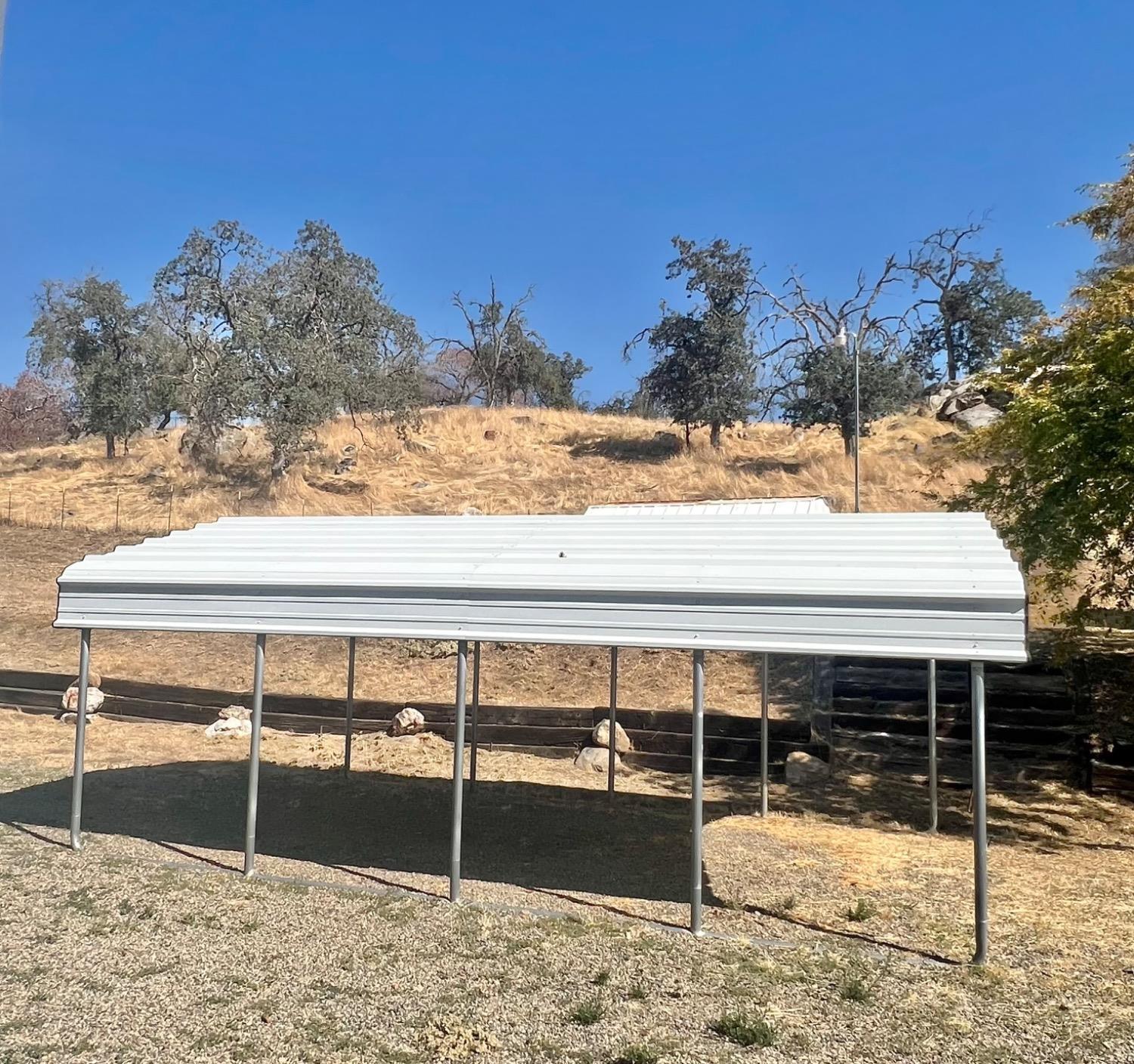 33188 George Smith Road Squaw Valley, CA 93675 - Photo 20 of 43 a view of a terrace