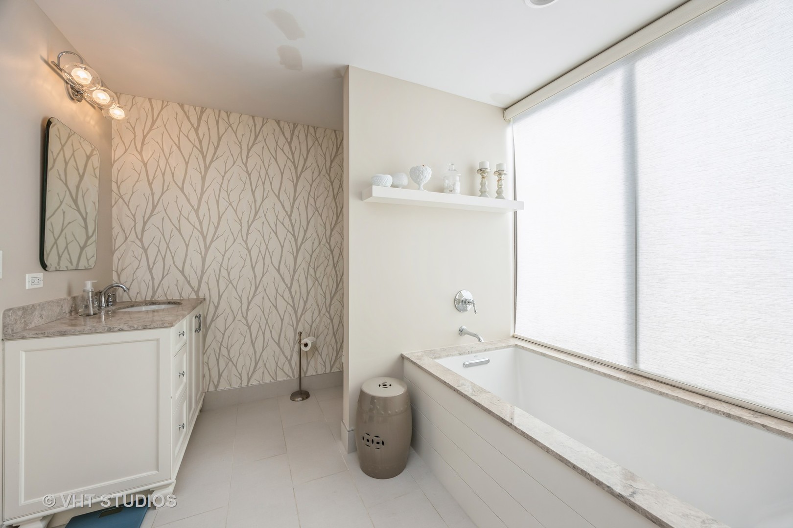 1409 Burr Oak Road, Unit 315A Hinsdale, IL 60521 - Photo 17 of 22 a bathroom with a sink and a mirror