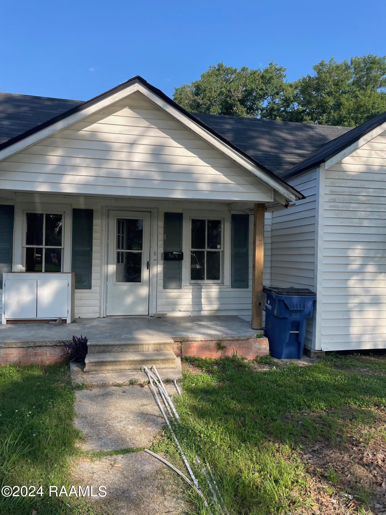 604 Lejeune Avenue Kaplan, LA 70548 - Photo 3 of 14 8