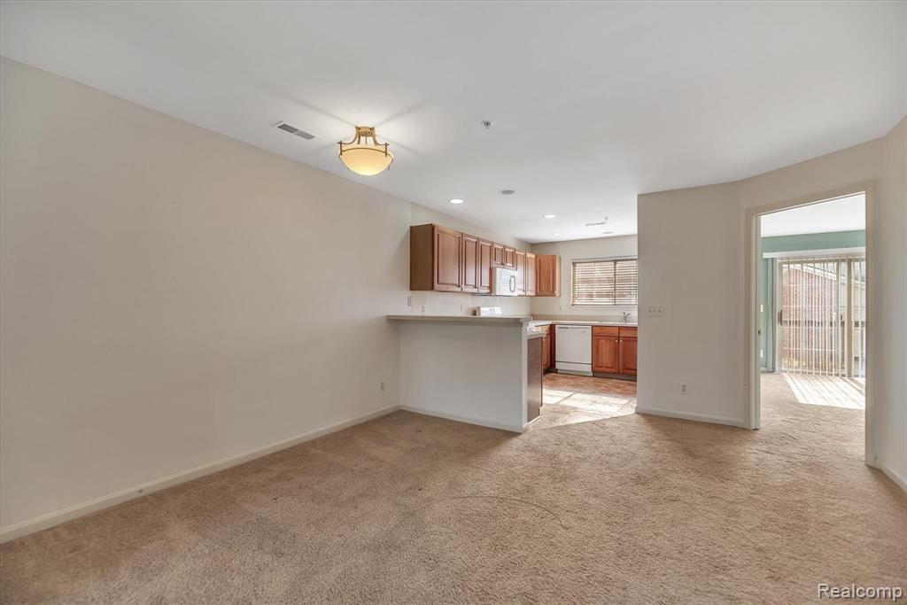 16810 Farmington Road Livonia, MI 48154 - Photo 14 of 41