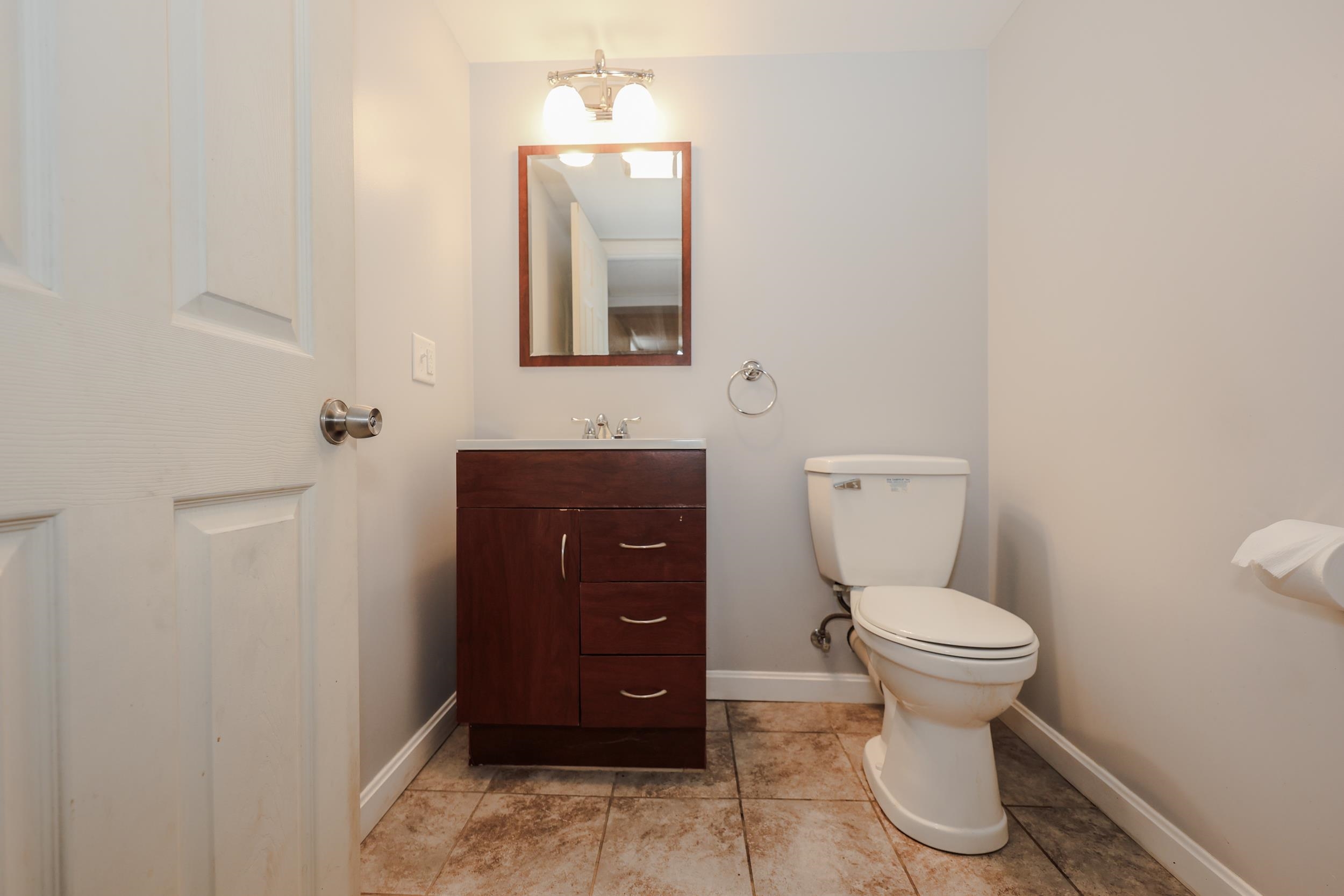 78 Candia Road Manchester, NH 03109 - Photo 52 of 56