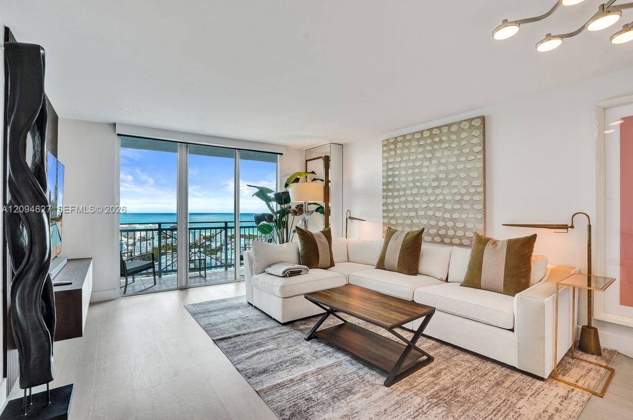 90 Alton Road, Unit 2407 Miami Beach, FL 33139 - Photo 21 of 78 Gallery Image 21