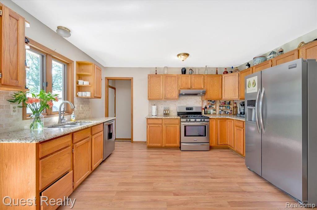 3703 Samuel Avenue Rochester Hills, MI 48309 - Photo 8 of 26