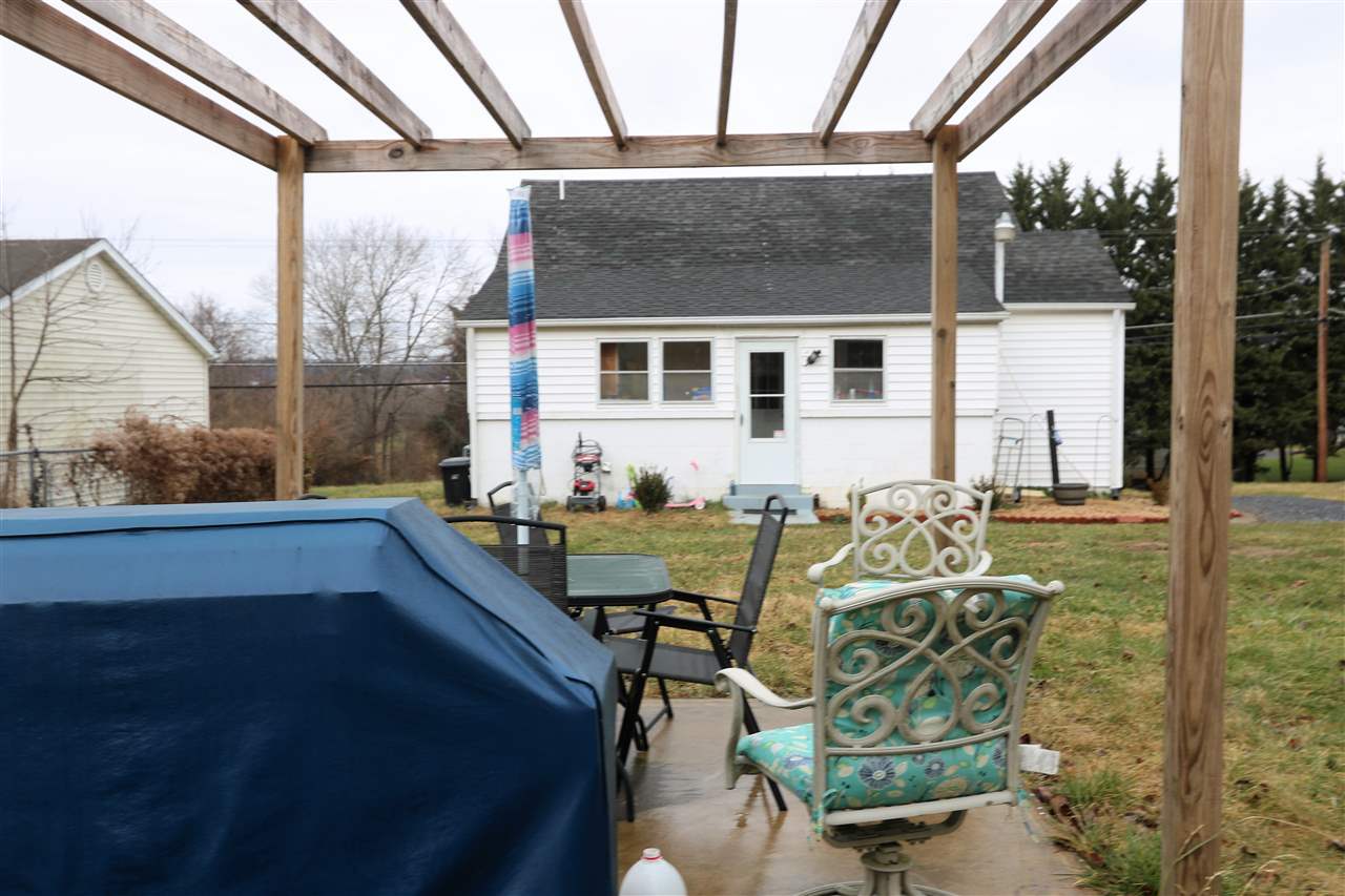 1854 Lyndhurst Road Waynesboro, VA 22980 - Photo 6 of 36 Gallery Image 6