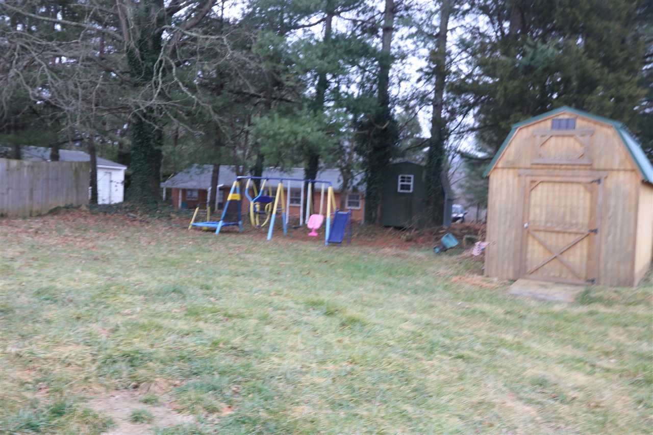 1854 Lyndhurst Road Waynesboro, VA 22980 - Photo 8 of 36 Gallery Image 8
