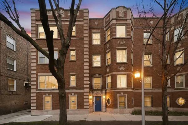 $62,000 | 850 East 82nd Street, Unit 3, Chicago, IL 60619