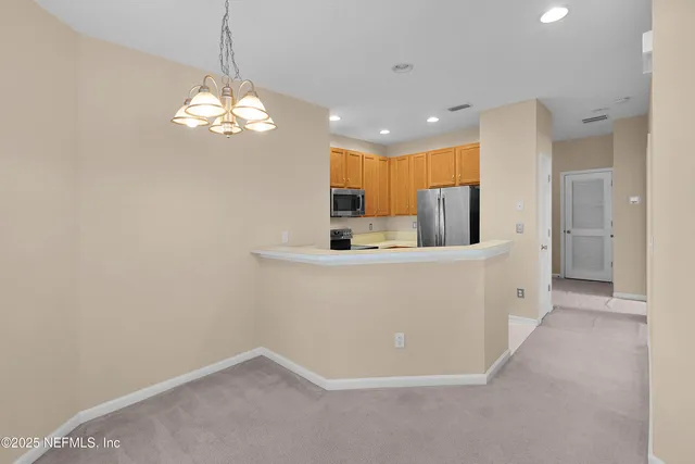 $1,600 | 12301 Kernan Forest Boulevard, Unit 2702, Jacksonville, FL 32225