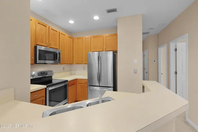 $1,600 | 12301 Kernan Forest Boulevard, Unit 2702, Jacksonville, FL 32225