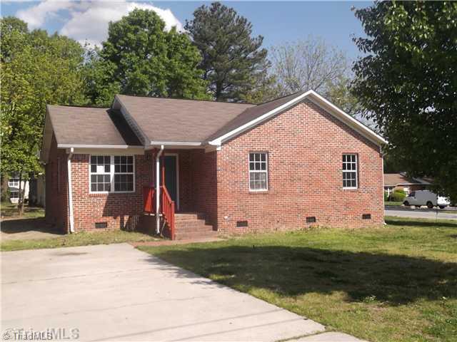 915 Sharon Street High Point, NC 27260 - Photo 1 of 4 Exterior Front.
