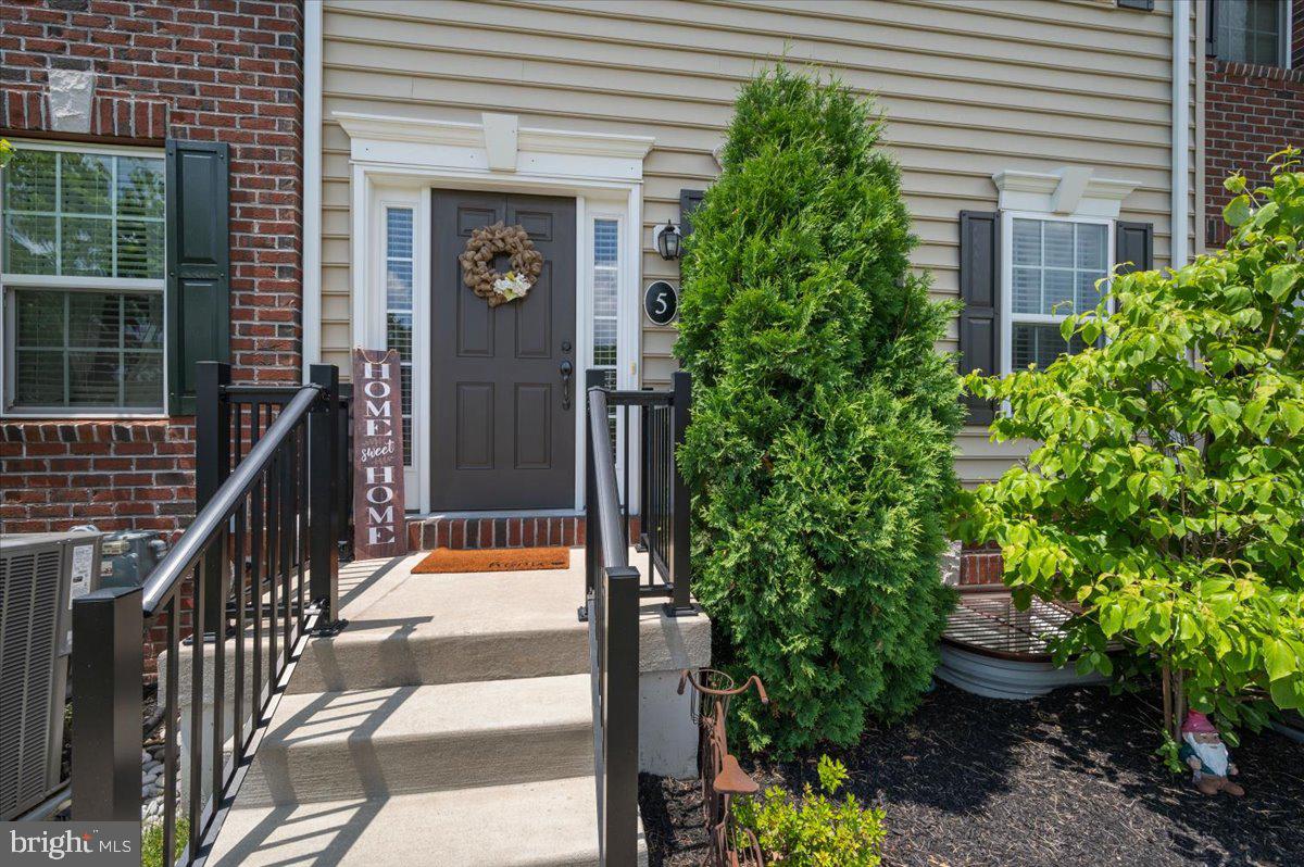 3600 Jacob Stout Road, Unit 5 Doylestown, PA 18902 - Photo 3 of 25 Front Porch and yard area