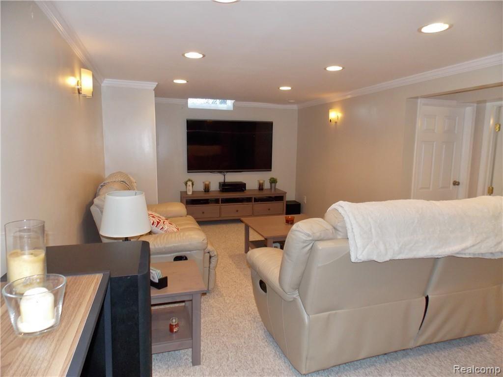 32456 Ridgefield Avenue Warren, MI 48088 - Photo 29 of 41 Finished Basement