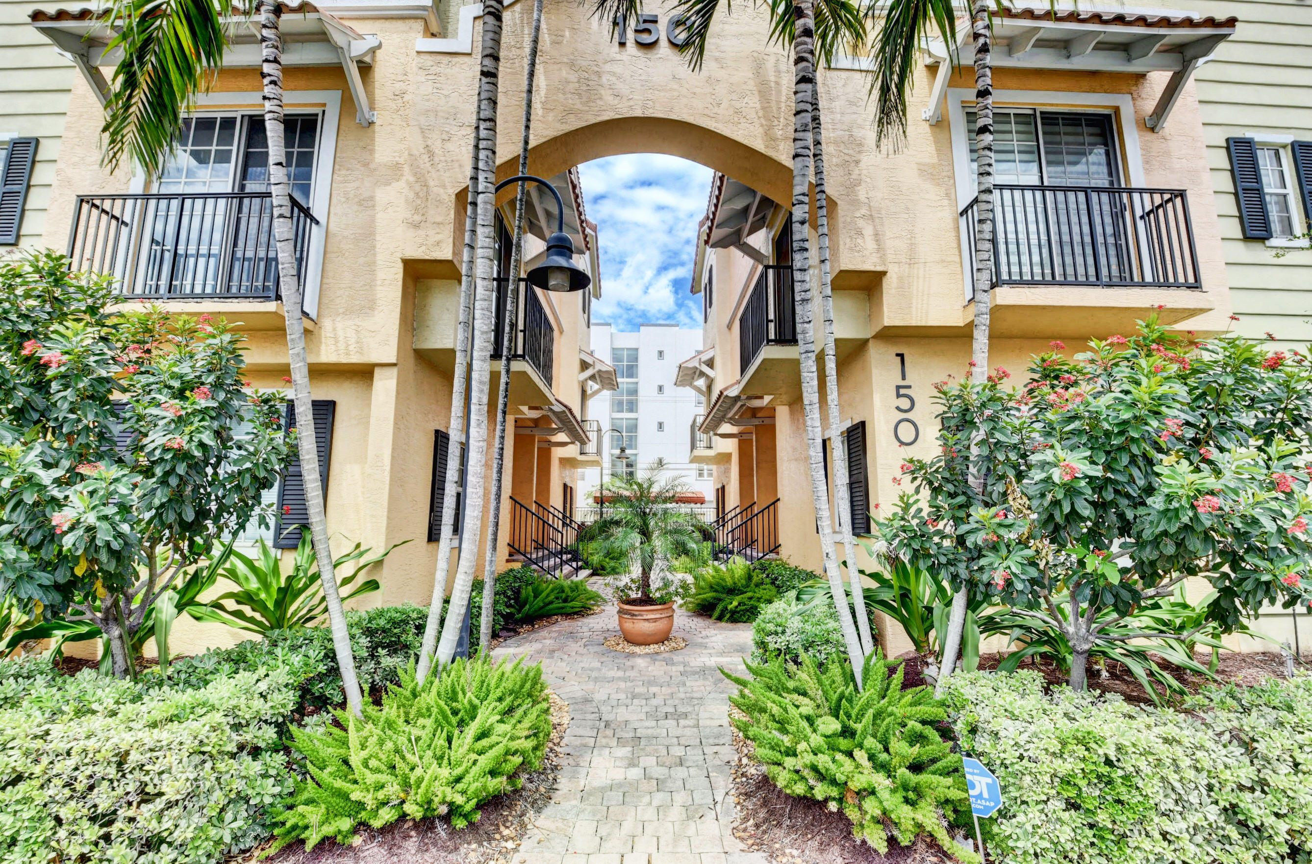 150 Northeast 6th Avenue, Unit R Delray Beach, FL 33483 - Photo 1 of 61 DSC_9615_6_7_8_9