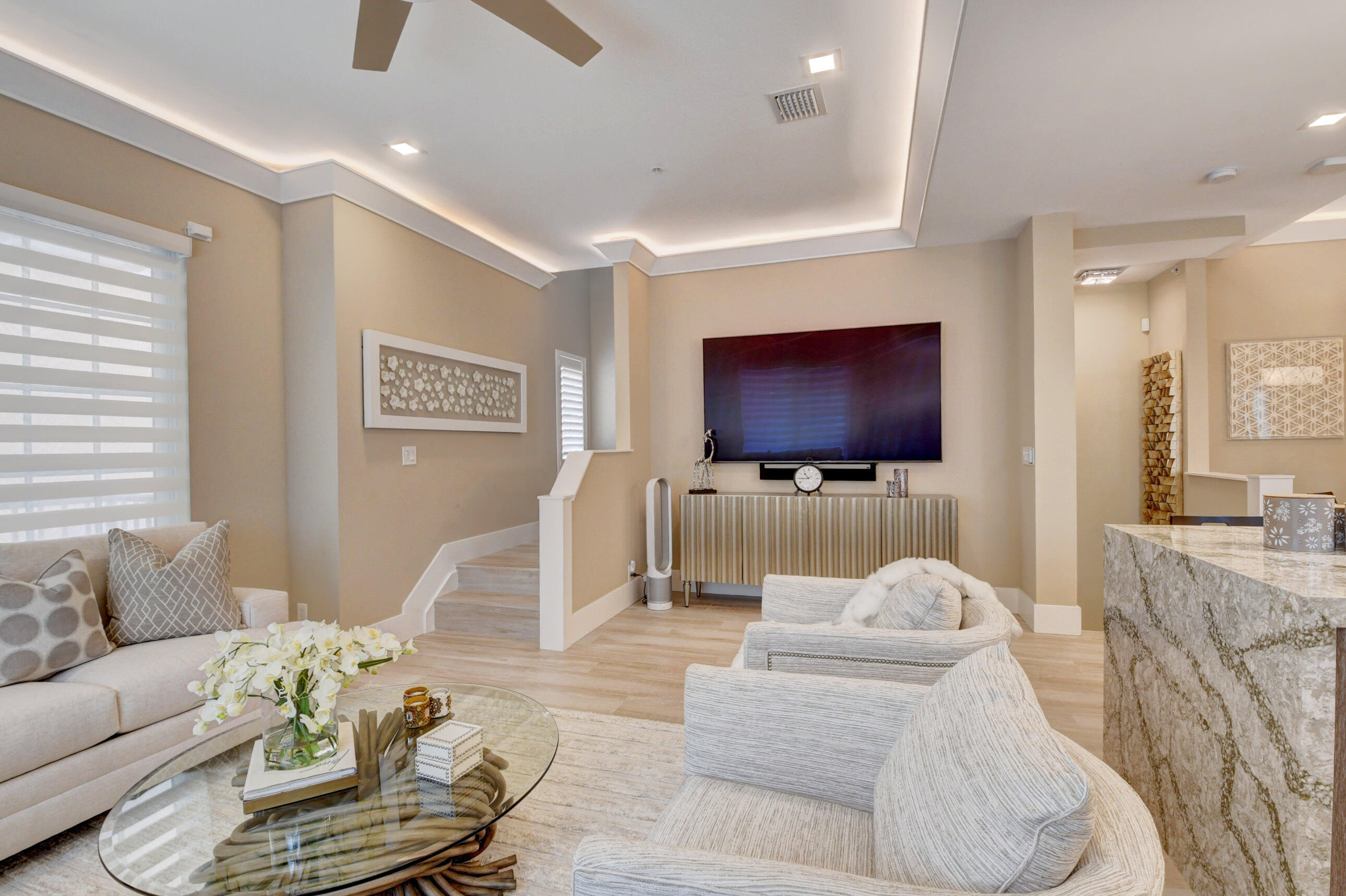 150 Northeast 6th Avenue, Unit R Delray Beach, FL 33483 - Photo 14 of 61 DSC_9690_1_2_3_4