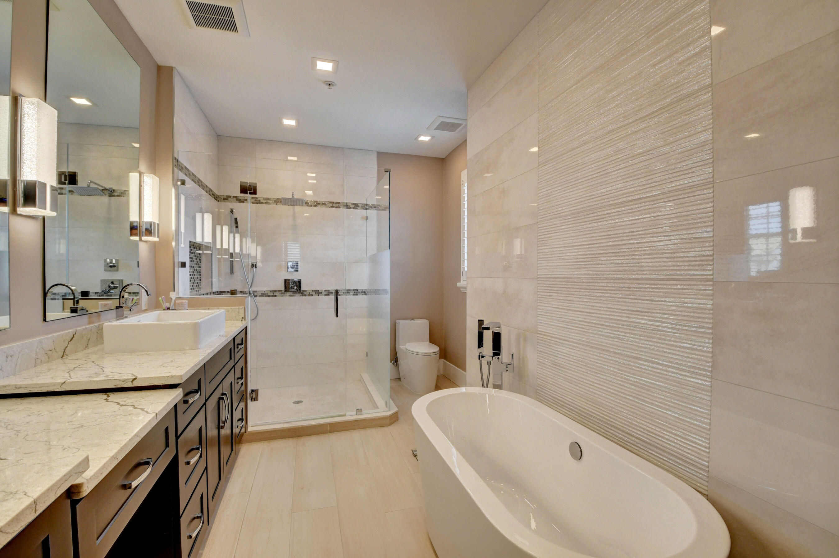150 Northeast 6th Avenue, Unit R Delray Beach, FL 33483 - Photo 38 of 61 DSC_9820_1_2_3_4