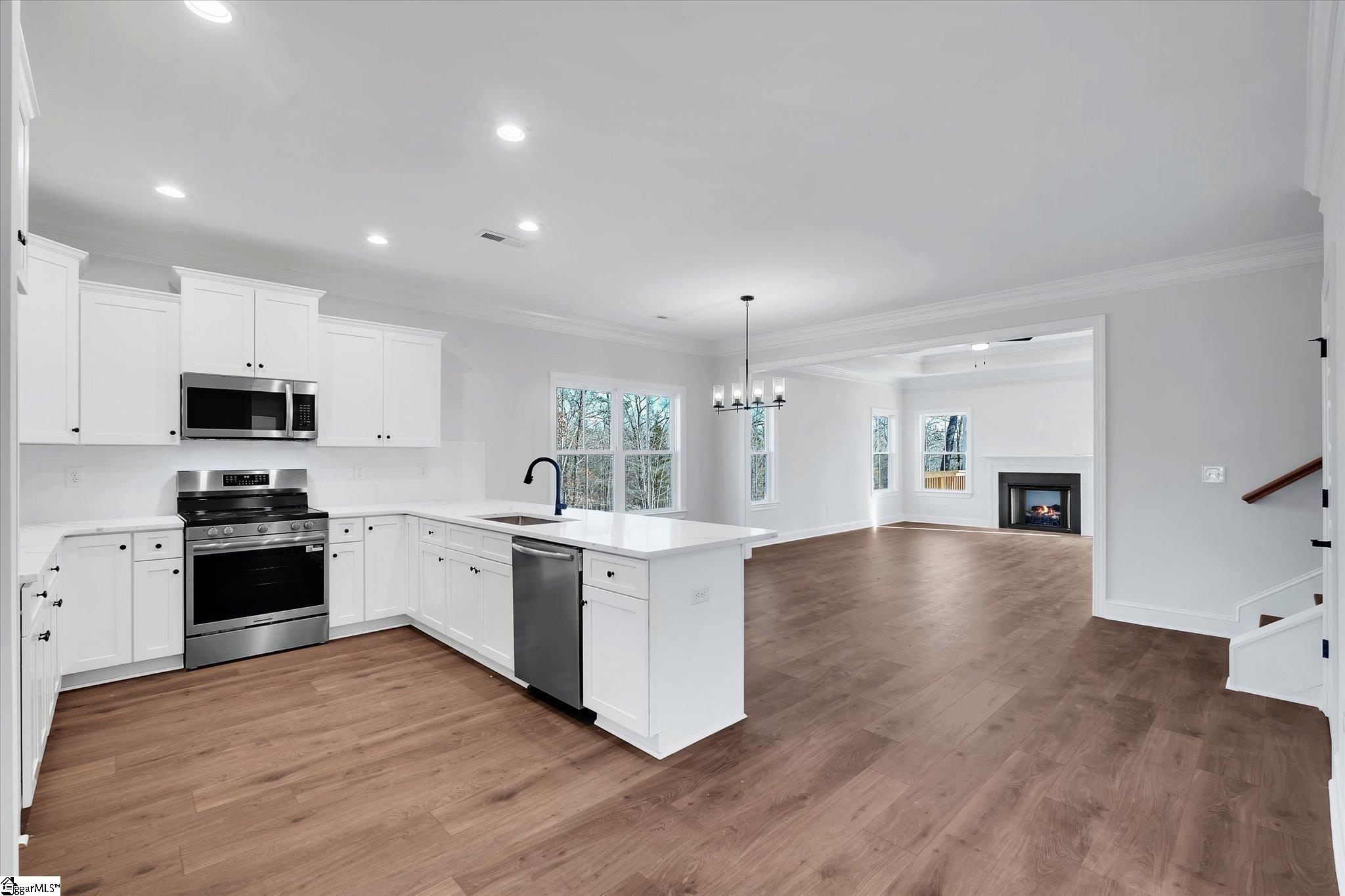 408 Falcons Lair W Drive Walhalla, SC 29691 - Photo 5 of 42