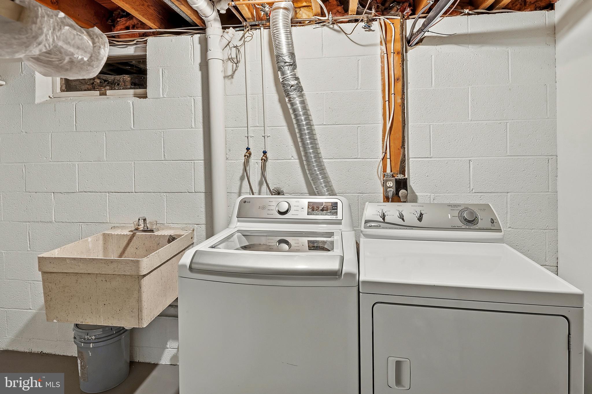 10705 Faulkner Ridge Circle Columbia, MD 21044 - Photo 21 of 34 Laundry Area