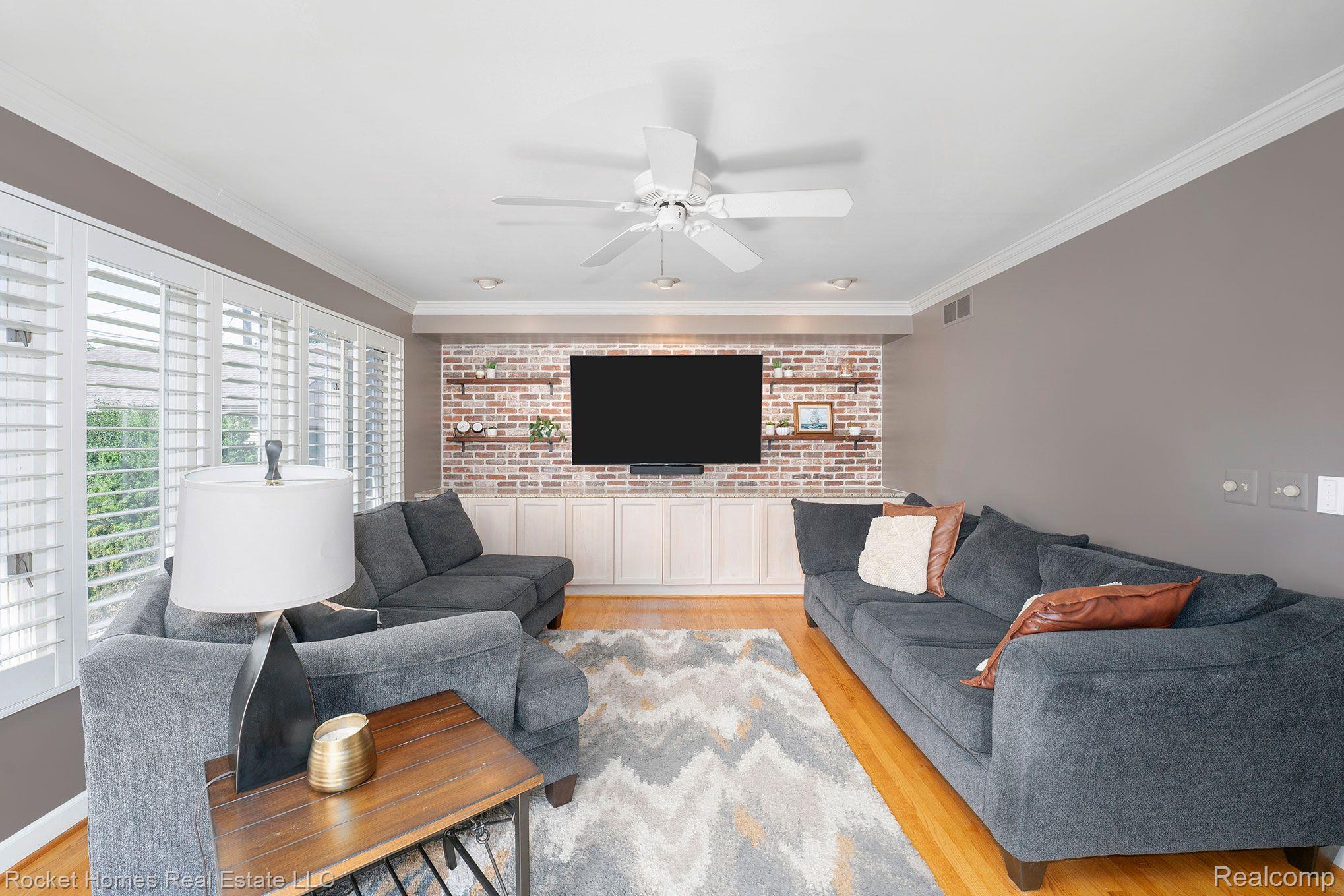 1629 Prestwick Road Grosse Pointe, MI 48236 - Photo 17 of 37 Gallery Image 17