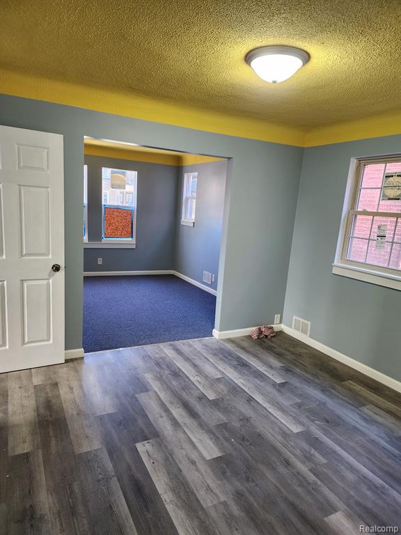 12767 Santa Rosa Drive Detroit, MI 48238 - Photo 4 of 14
