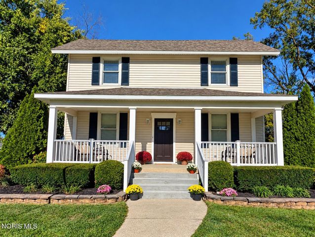 $259,900 | 2368 Tremainsville Road, Toledo, OH 43613