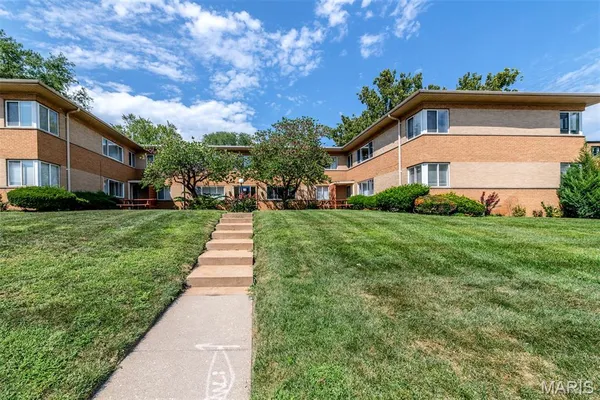 $2,350,000 | 7361 Dale Avenue, St. Louis, MO 63117