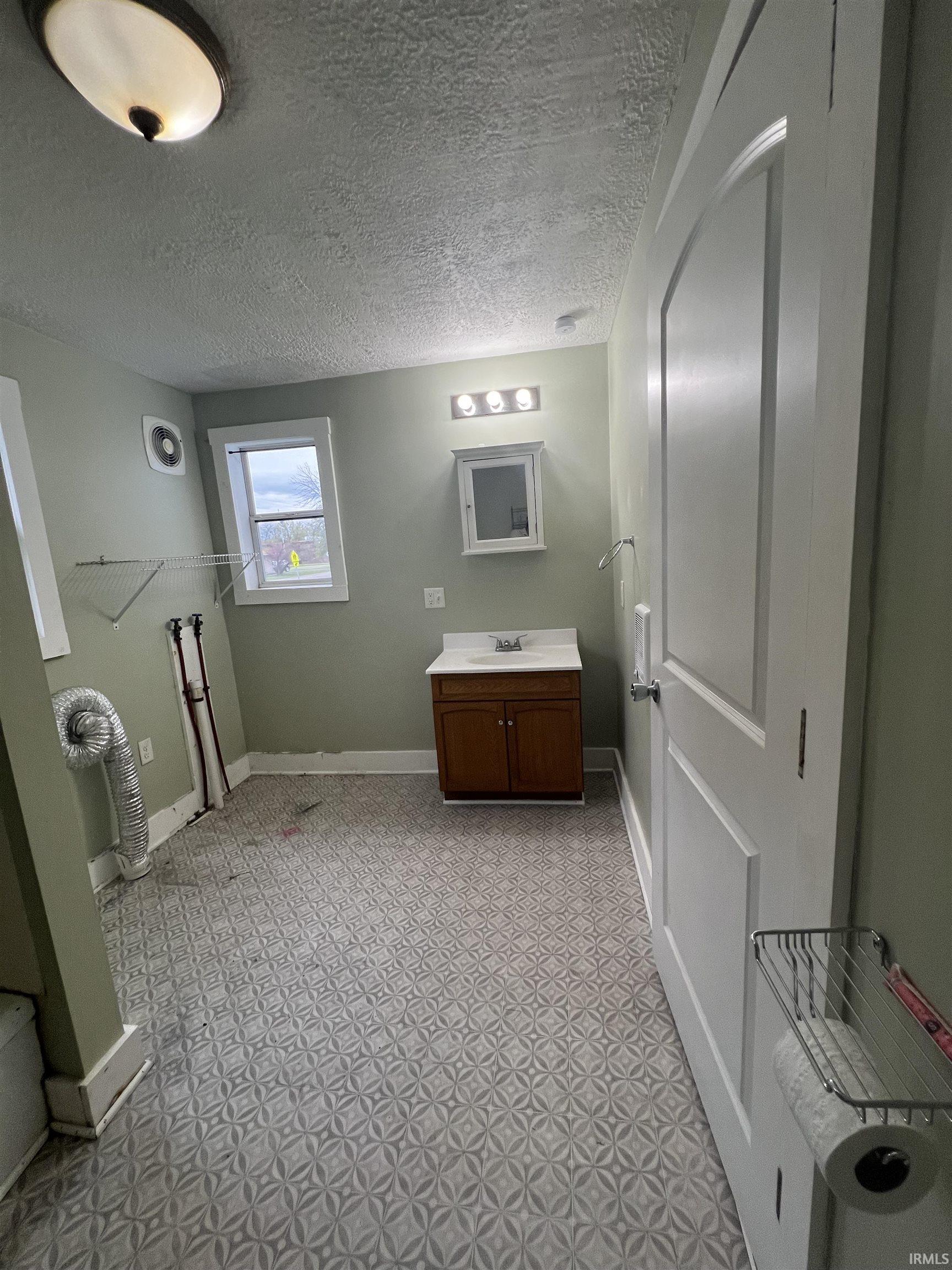 712 East Water Street Portland, IN 47371 - Photo 14 of 20