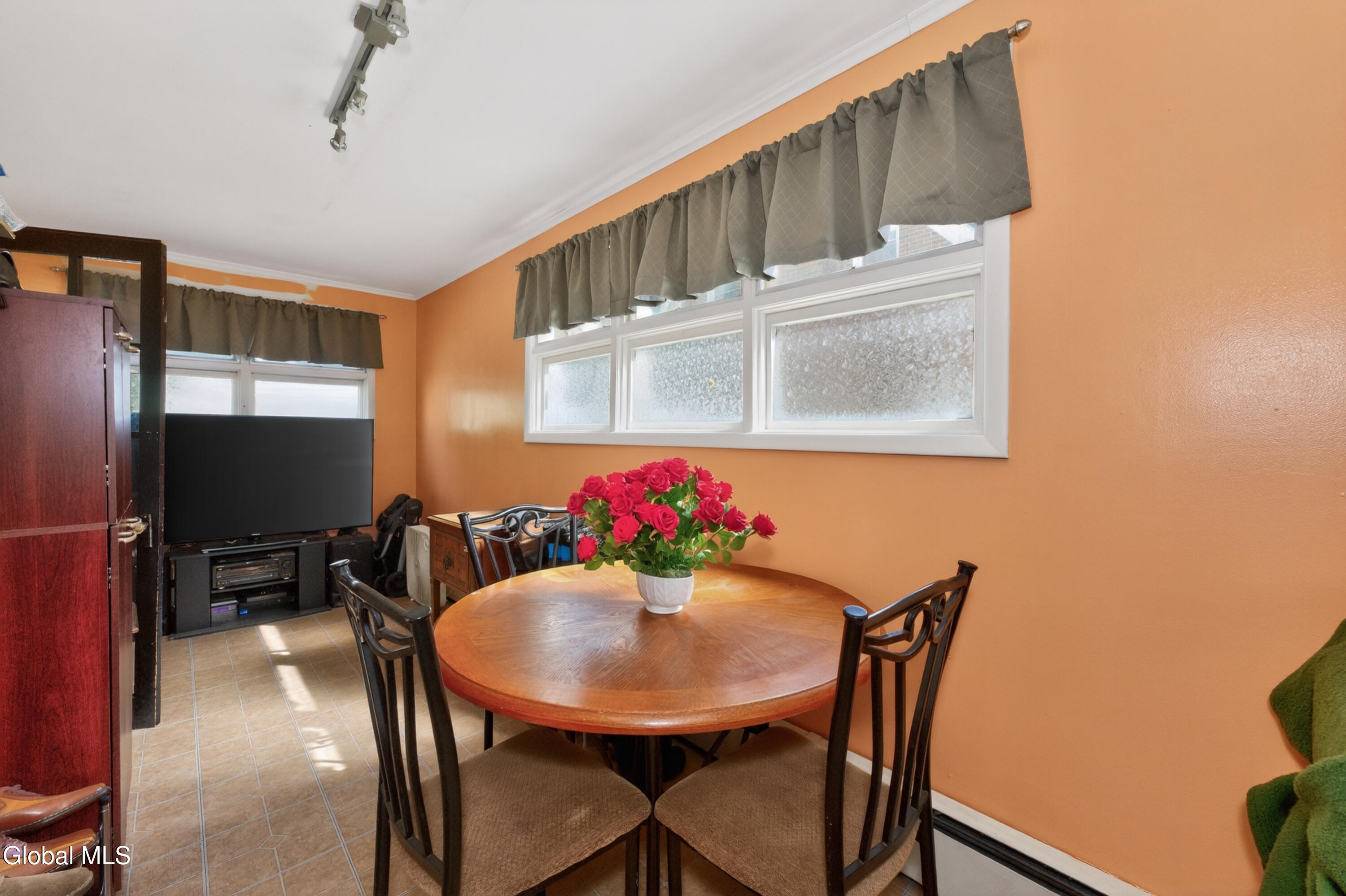 1648 Randolph Road Schenectady, NY 12308 - Photo 11 of 34 3 Office 1