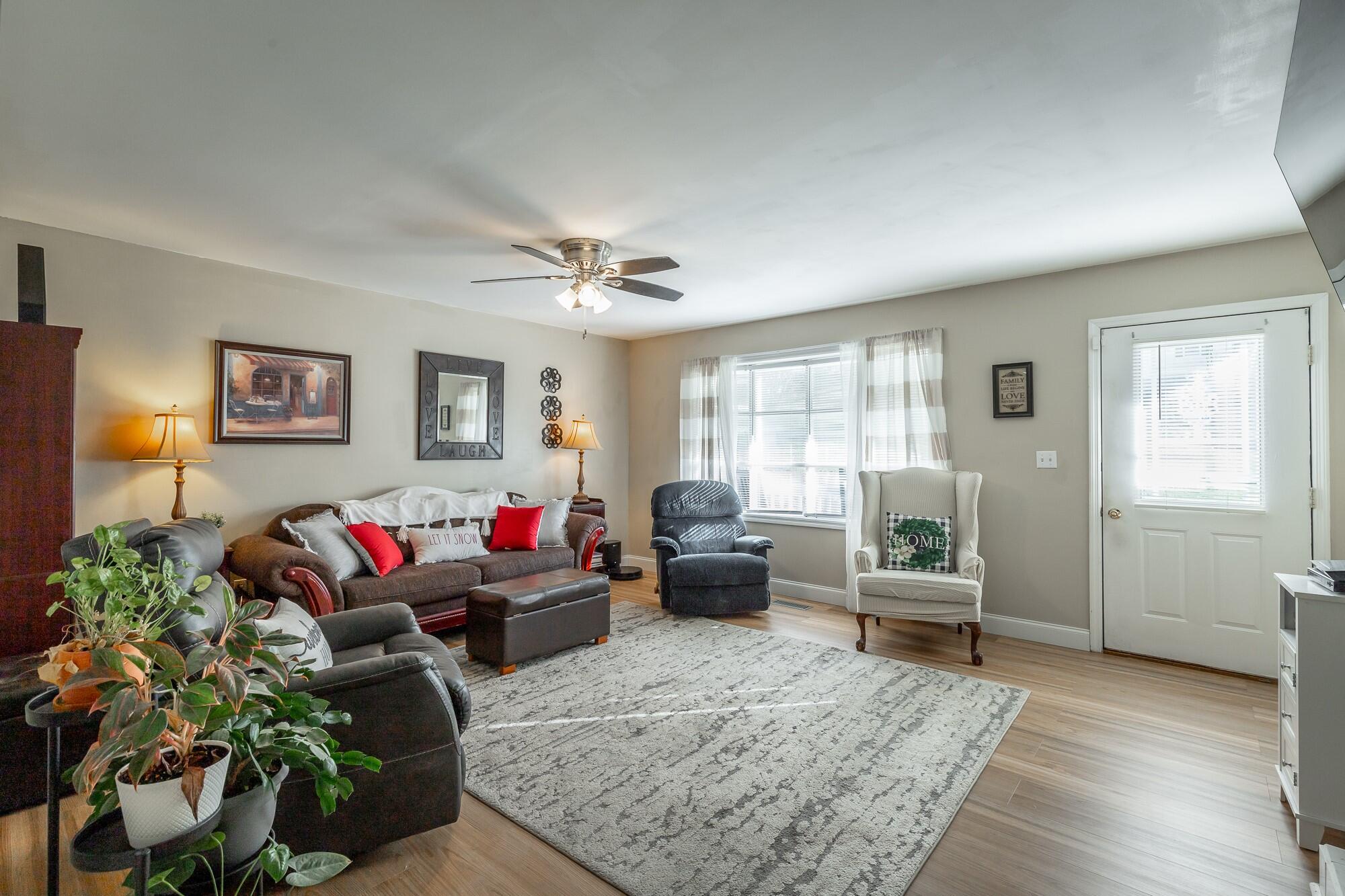 207 Smoketree Circle Ringgold, GA 30736 - Photo 15 of 31 207 Smoketree Circle HD-33