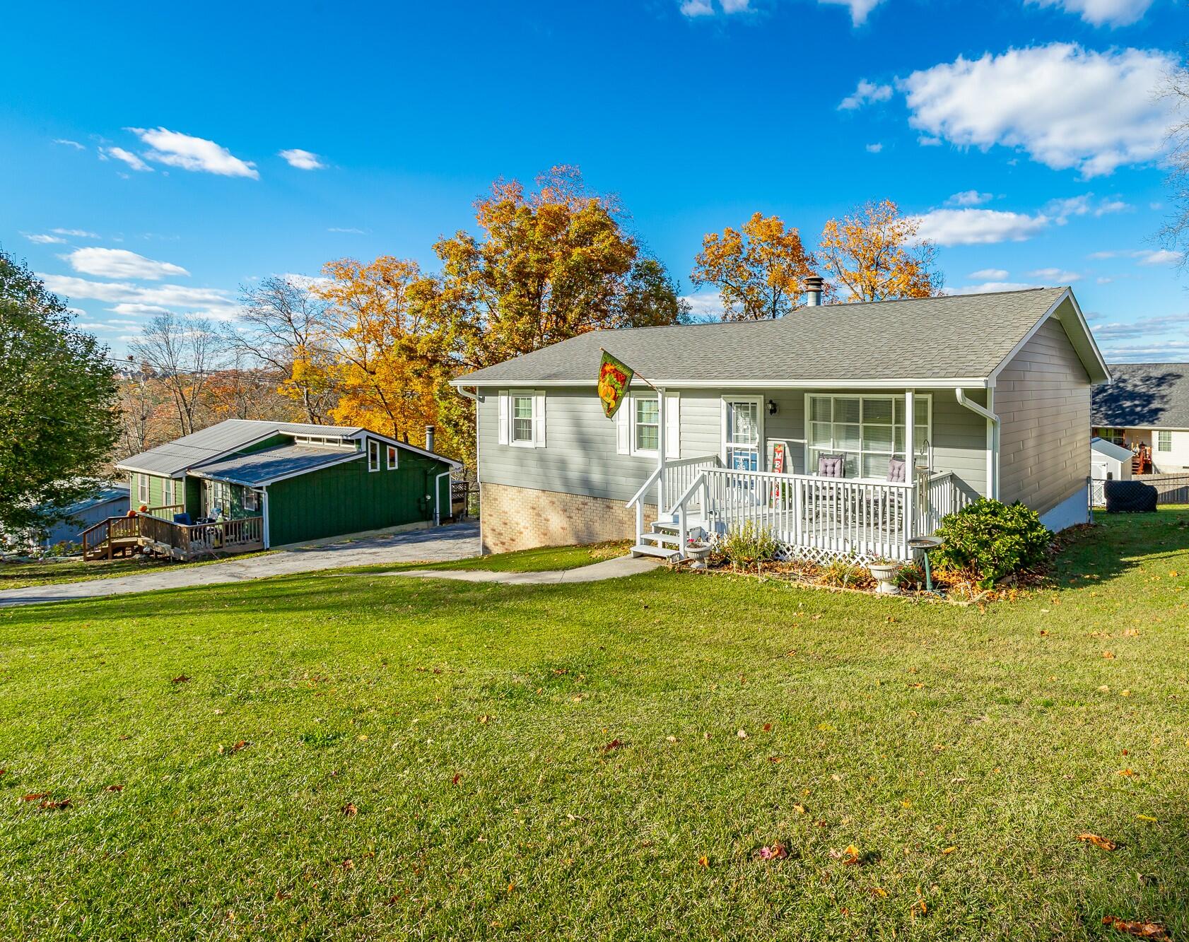 207 Smoketree Circle Ringgold, GA 30736 - Photo 5 of 31 207 Smoketree Circle HD-28