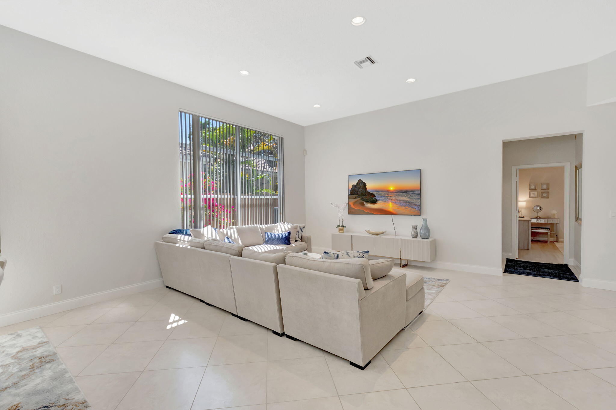 6666 Northwest 23rd Terrace Boca Raton, FL 33496 - Photo 5 of 43 20250304072256294171000000-o