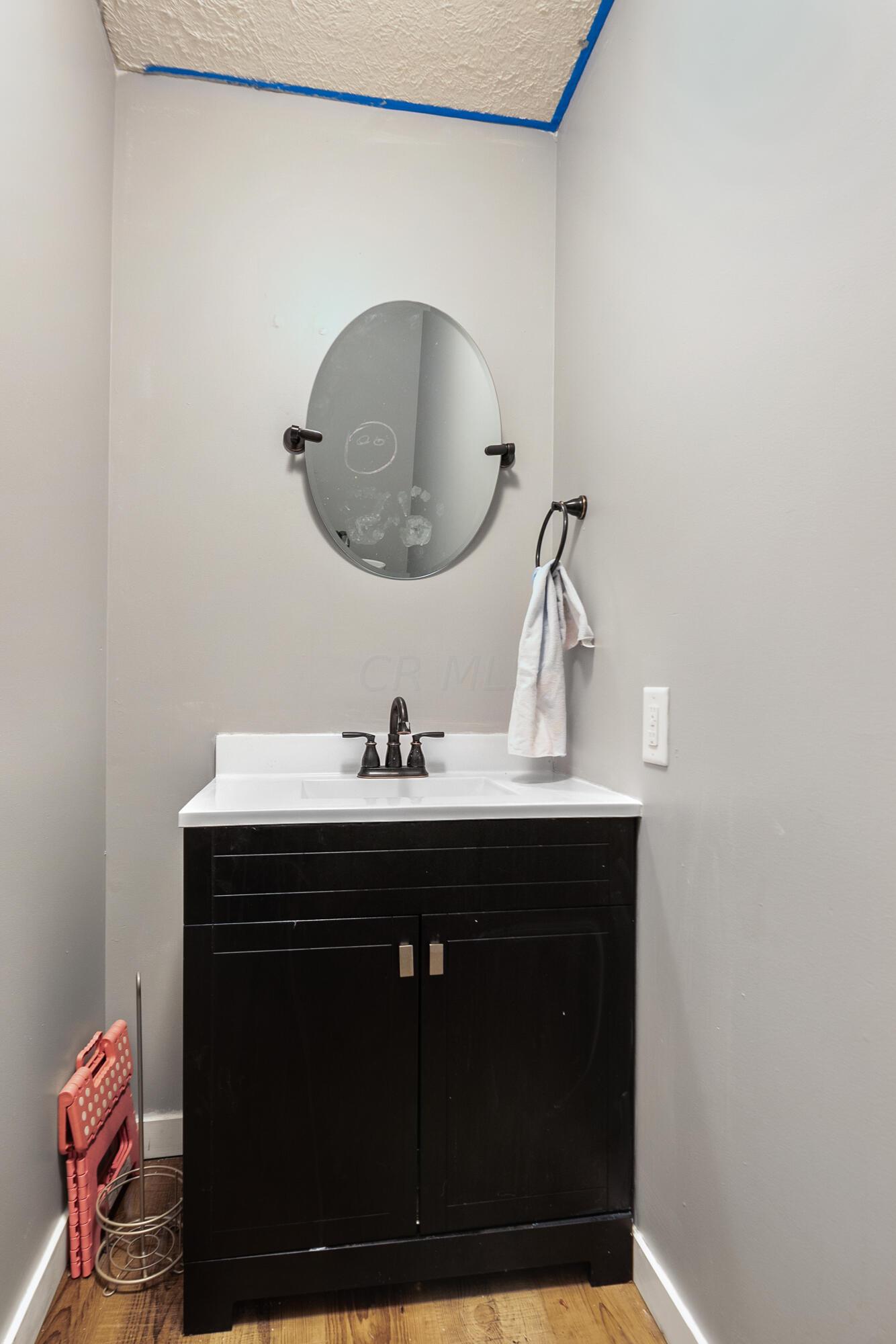 3050 Meister Road Southwest Lancaster, OH 43130 - Photo 24 of 41 Half Bath
