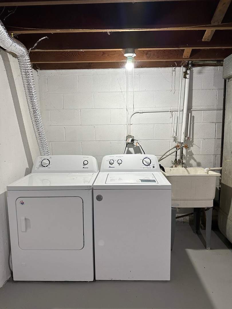 1719 East Roosevelt Road, Unit 4 Wheaton, IL 60187 - Photo 22 of 23 Gallery Image 22