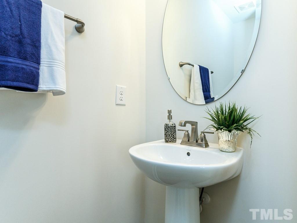 4714 Lord Fogelman Way, Unit 8 Raleigh, NC 27610 - Photo 34 of 50 Gallery Image 34
