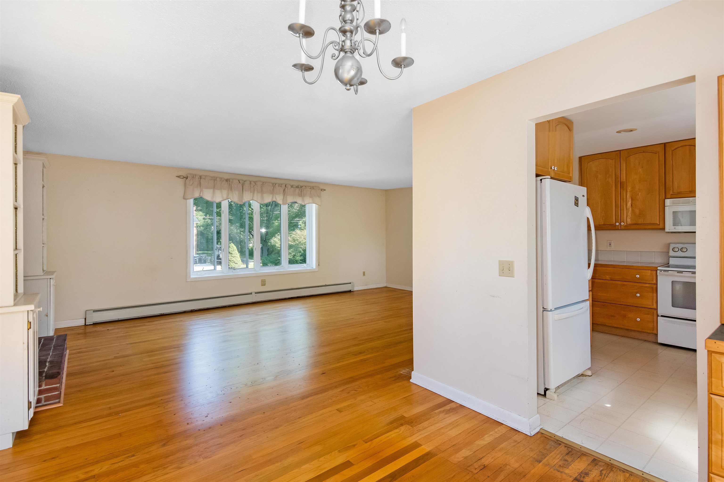 89 Hickory Hill Road Williston, VT 05495 - Photo 8 of 16 Gallery Image 8