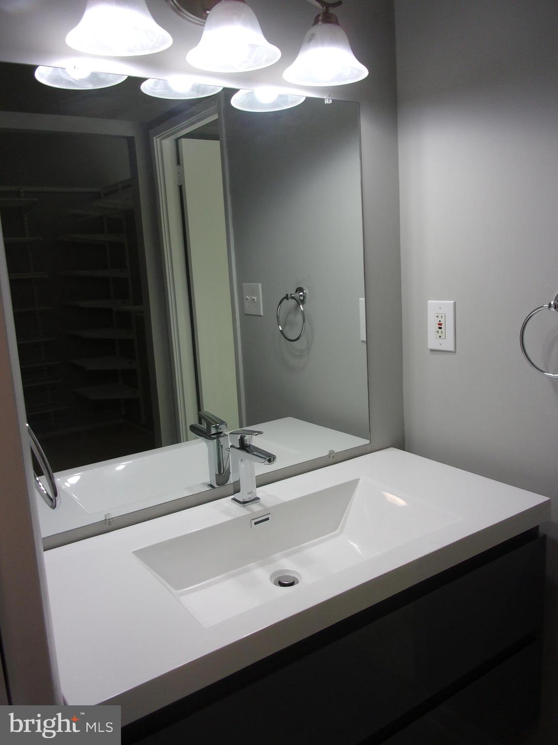 12114 Quorn Lane Reston, VA 20191 - Photo 20 of 35