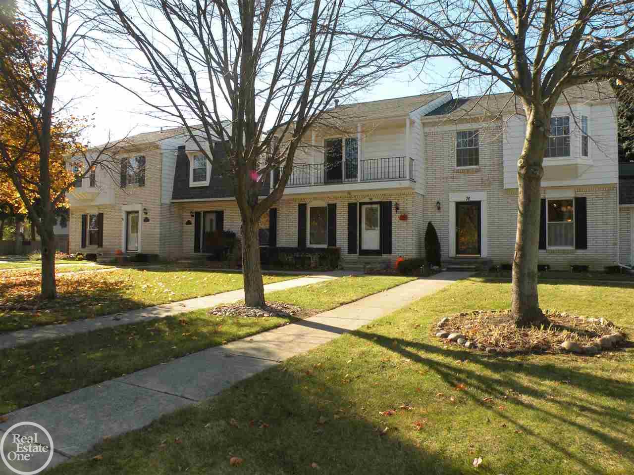 74 Longford Drive Rochester, MI 48309 - Photo 1 of 33 31269681.JPG
