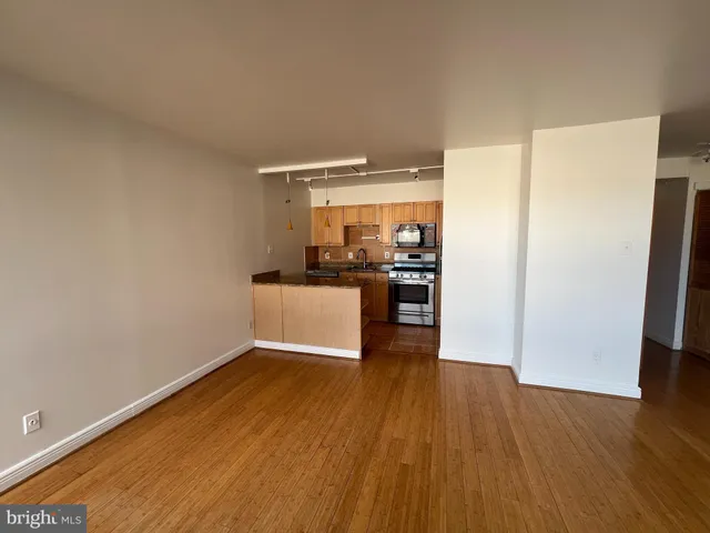 $2,400 | 1245 13th Street Northwest, Unit 811, Washington, DC 20005