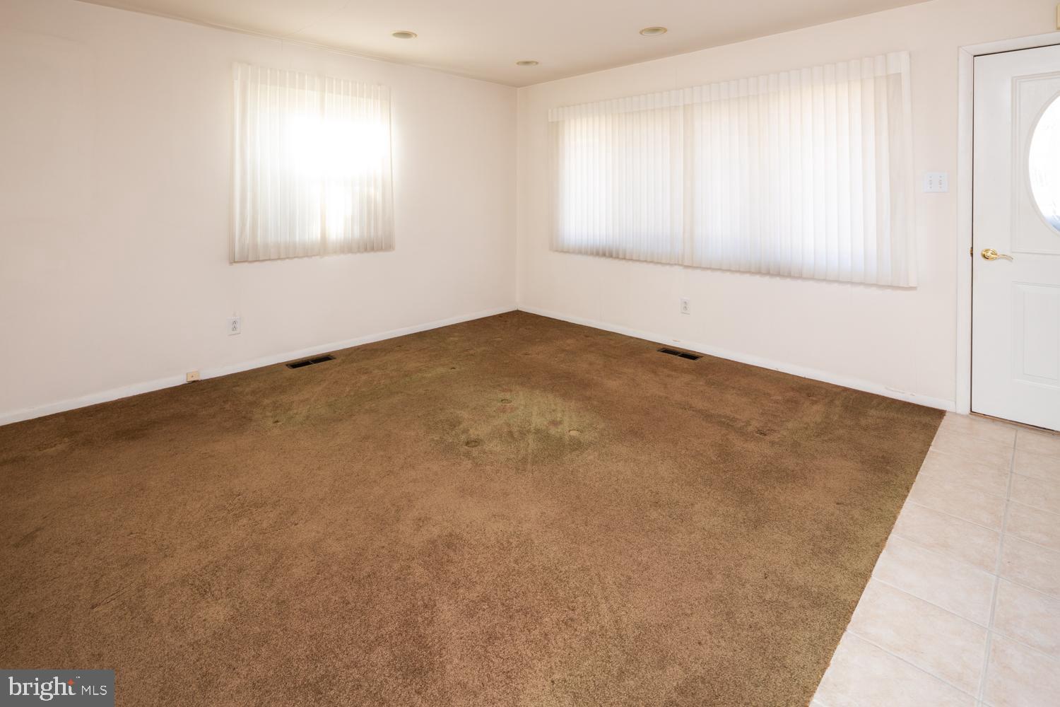 313 Lawrence Road Broomall, PA 19008 - Photo 3 of 22