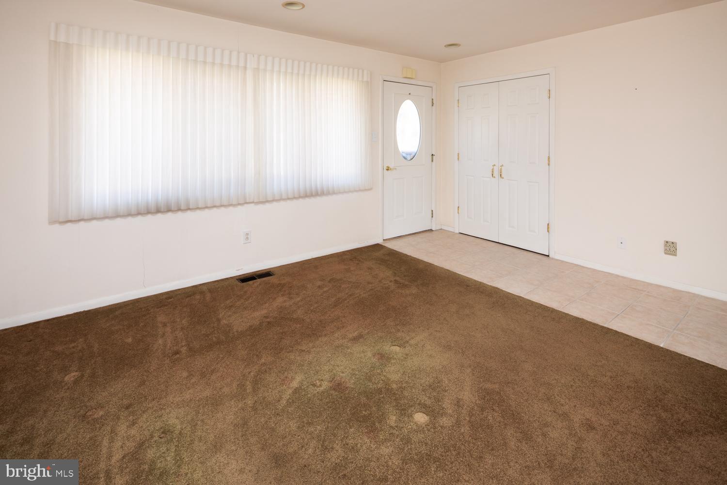 313 Lawrence Road Broomall, PA 19008 - Photo 4 of 22