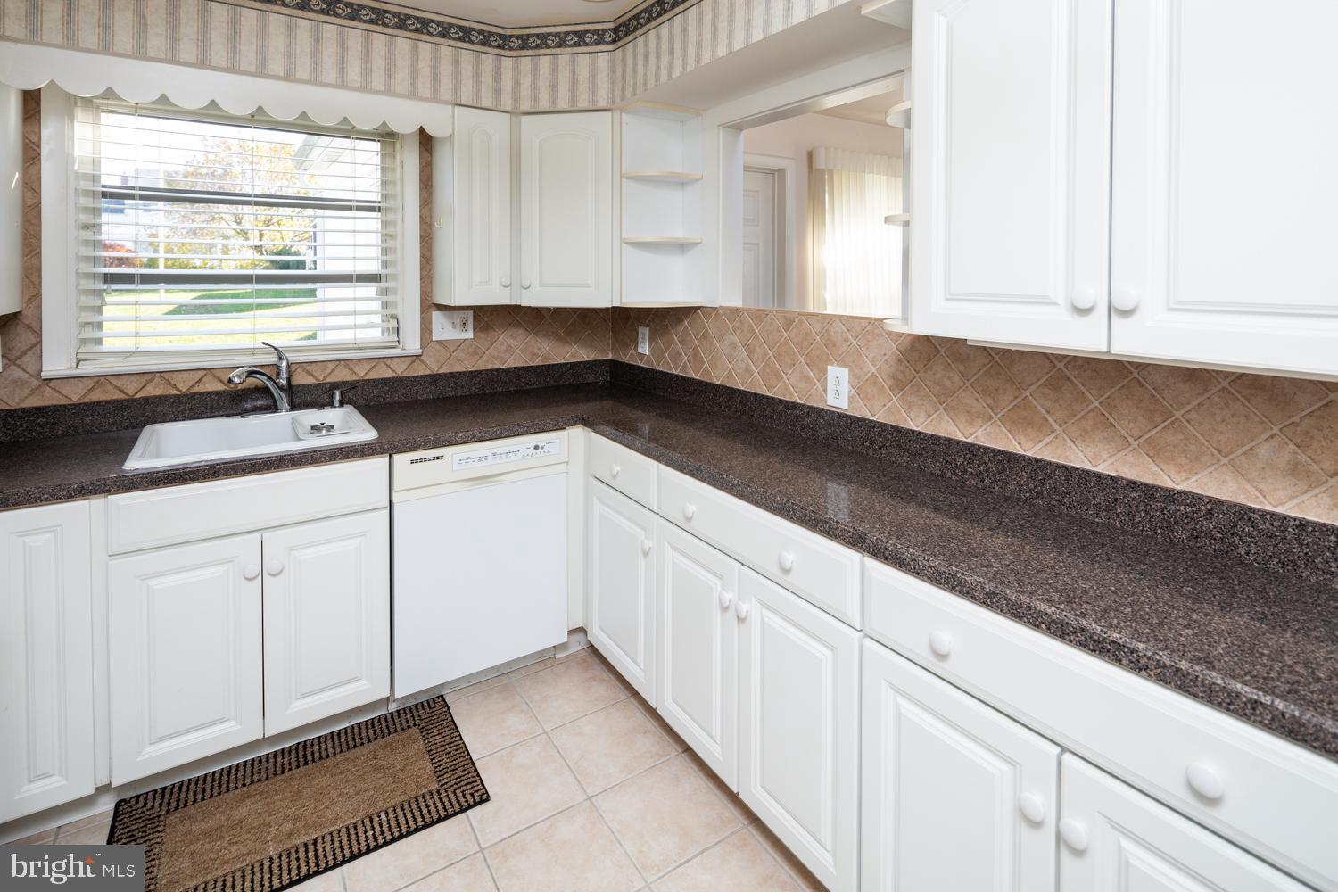 313 Lawrence Road Broomall, PA 19008 - Photo 6 of 22