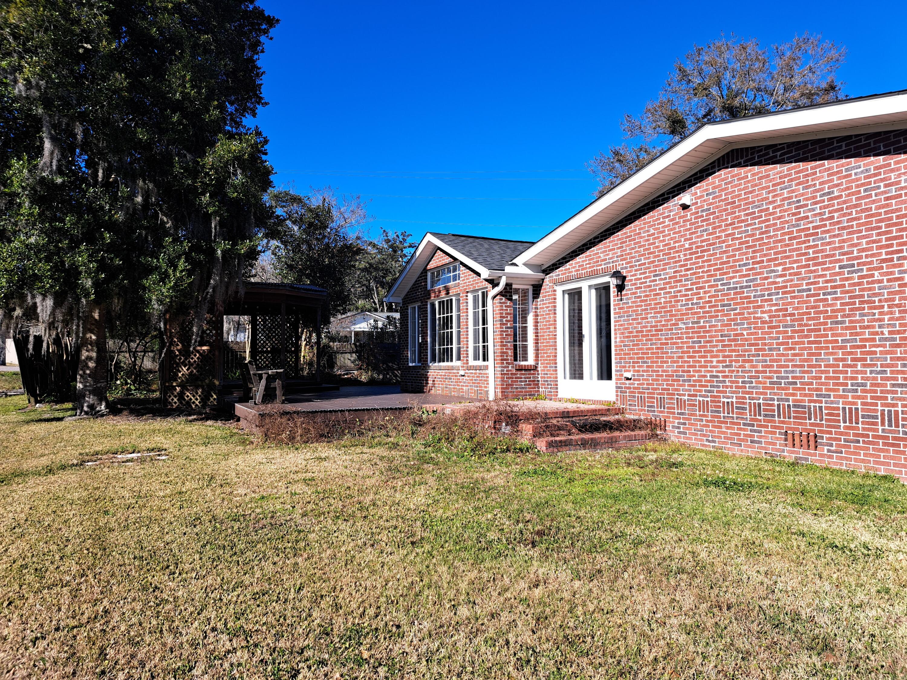 1027 East Recess Road Hanahan, SC 29410 - Photo 18 of 22 20251215_133534