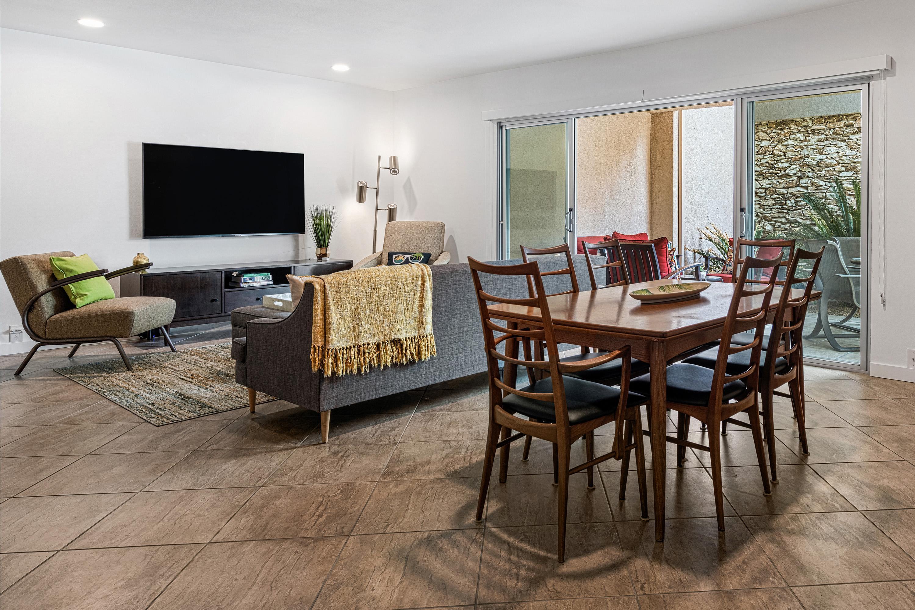 500 West Arenas Road, Unit 4 Palm Springs, CA 92262 - Photo 18 of 40 2320