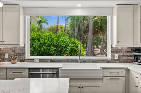 $1,740,000 | 2003 Duke Drive, Naples, FL 34110